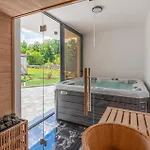 Σπίτι διακοπών Beautiful In With Sauna