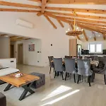 Beautiful In With Sauna Σπίτι διακοπών Grubine