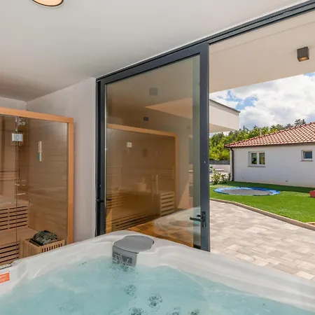 Σπίτι διακοπών Beautiful In With Sauna