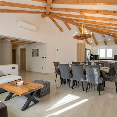 Awesome In With Sauna Casa vacanze Grubine