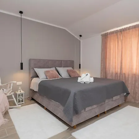 Awesome In With Sauna Casa vacanze